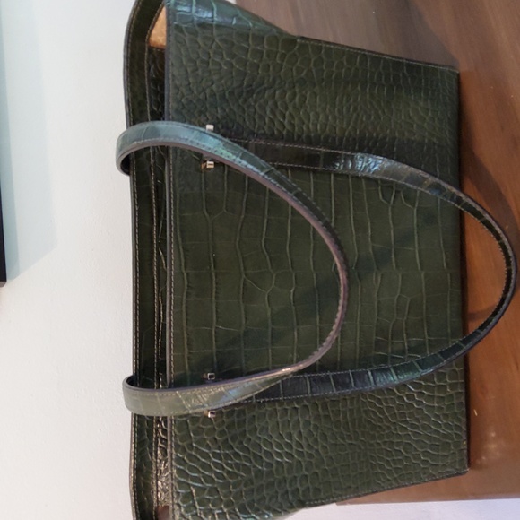 NWOT KATE SPADE Patton Green Leather CROC Embossed 100% Cowhide.  19”x 11”x5” - Picture 8 of 8
